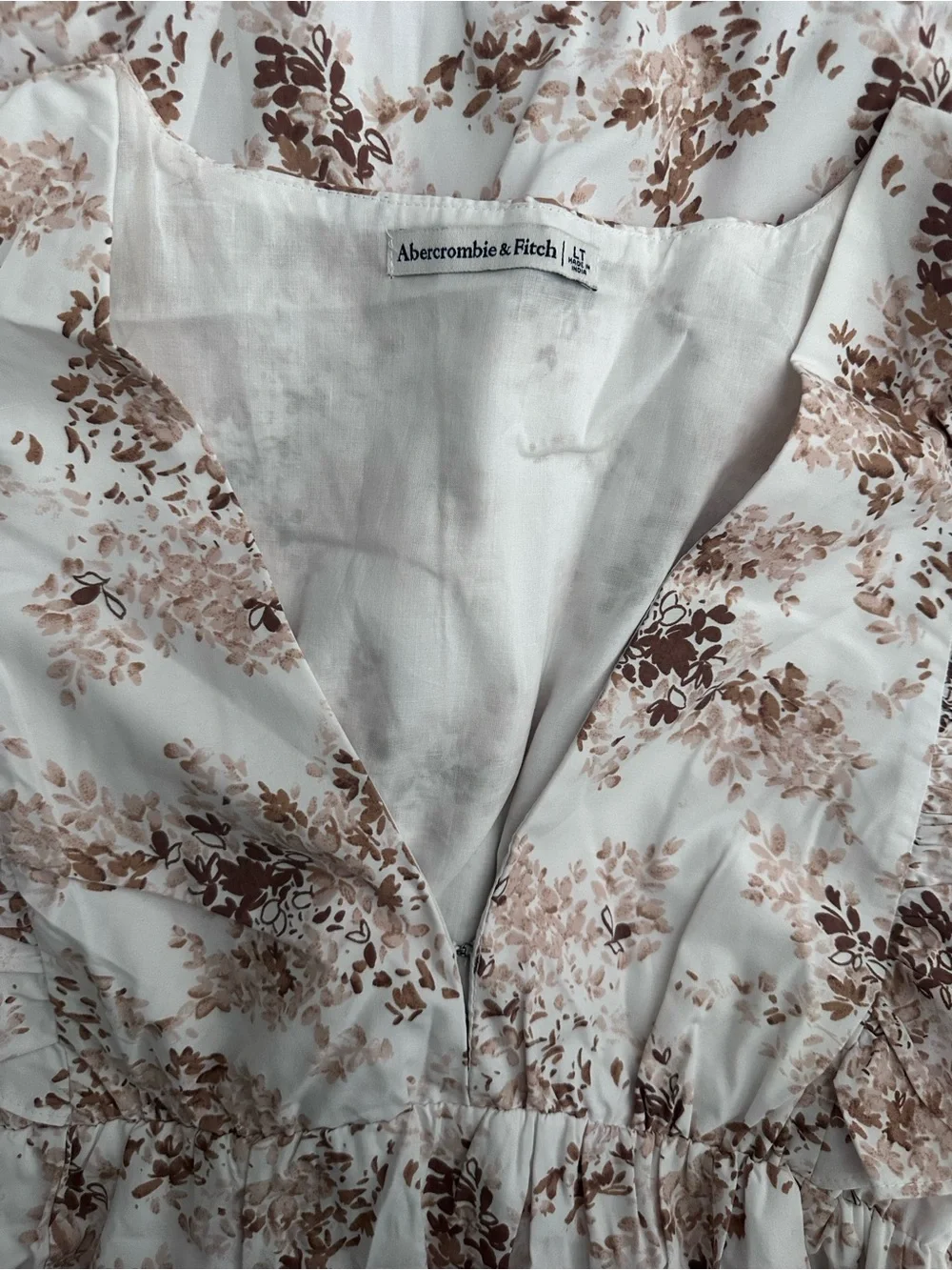 Abercrombie & Fitch lightweight white